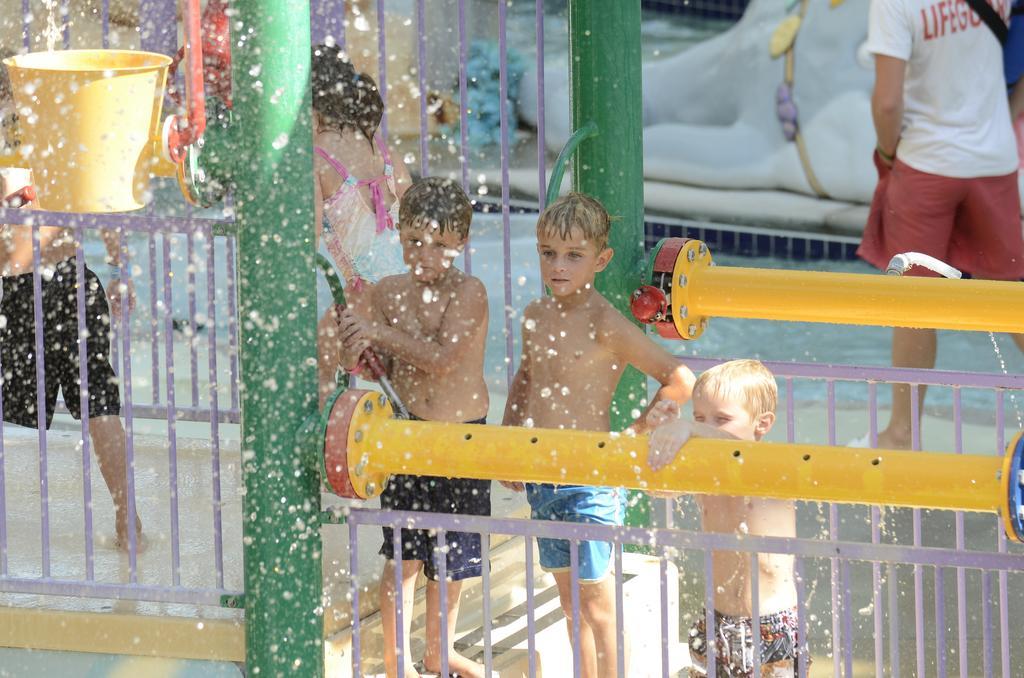 Big Splash Adventure Hotel And Indoor Water Park フレンチ・リック エクステリア 写真